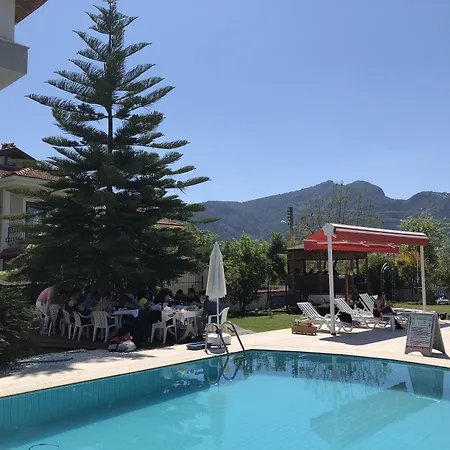 Yaprak Hotel 2*